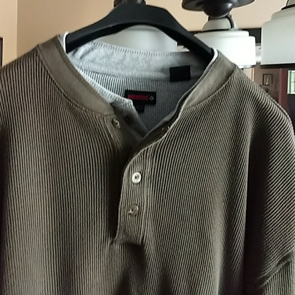 Long sleeve thermal Henley style